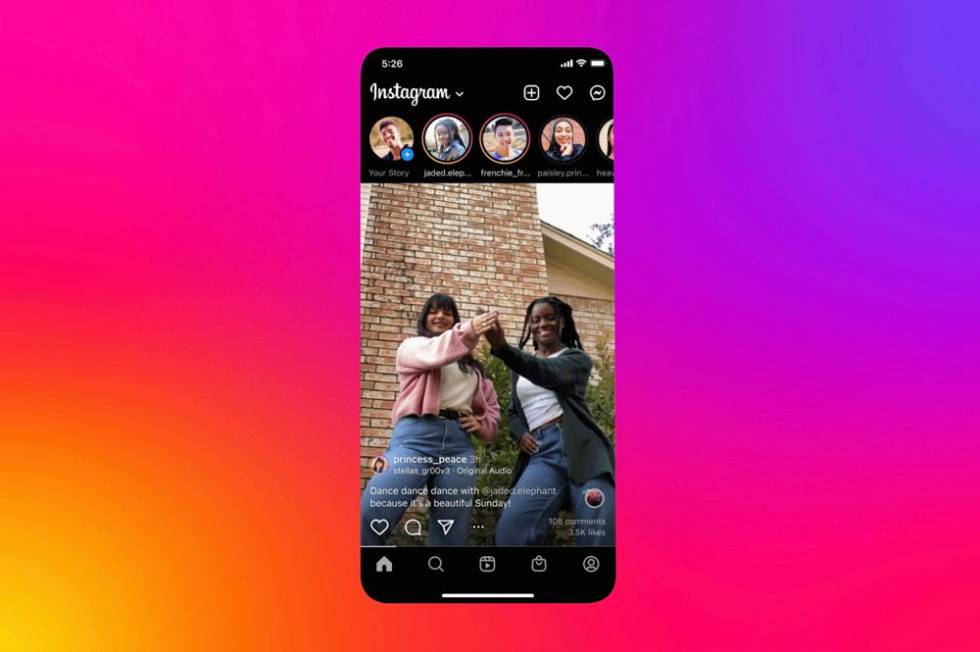 Closer fullscreen Instagram feed, is it a good idea? | Gadgetonus