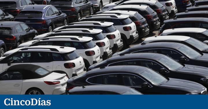 Passenger car registrations fall 12.5% ​​in July due to economic uncertainty