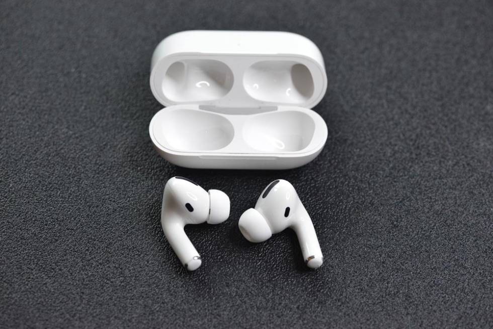 White Apple AirPods Headphones