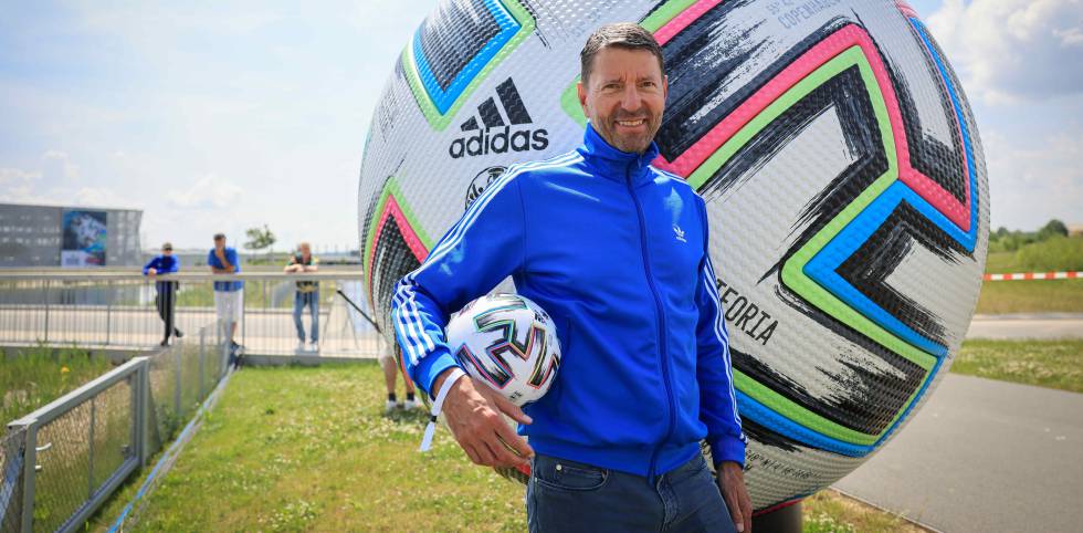 pelota Humildad imagen El consejero delegado de Adidas abandonará la empresa en 2023 | Compañías |  Cinco Días