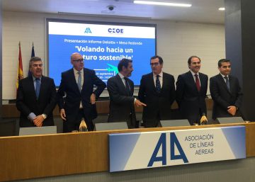 Deloitte advierte del riesgo de pérdida de 11 millones de turistas por cargas a la aviación en España