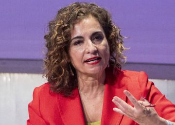 Hacienda plantea una subida salarial a los funcionarios del 3,5% en 2022, un 2,5% en 2023 y un 2% en 2024