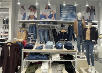 La firma que vende 400.000 prendas con su logo en España abre tienda en Madrid