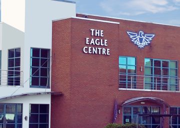 Damm compra a Carlsberg una fábrica en Reino Unido para impulsar su negocio exterior