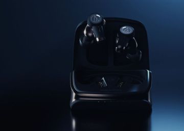 Audio Technica presenta unos auriculares autolimpiables para competir con los AirPods Pro