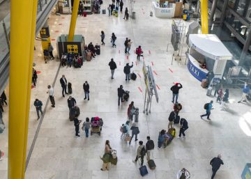 Aena sube un 5,6% servicios como el de bomberos o los puestos de facturación