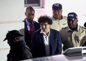 Bankman-Fried ultima su extradición a EE UU mientras FTX quiere recuperar las donaciones políticas