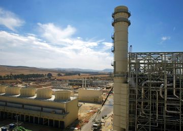 Las centrales de gas encabezan la producción eléctrica por primera vez en una década