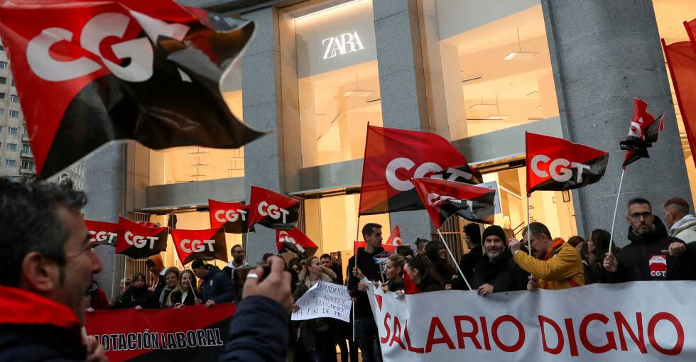 noche Chispa  chispear Colega CGT y USO convocan huelga en Zara y Pull & Bear en el primer día de rebajas  | Compañías | Cinco Días
