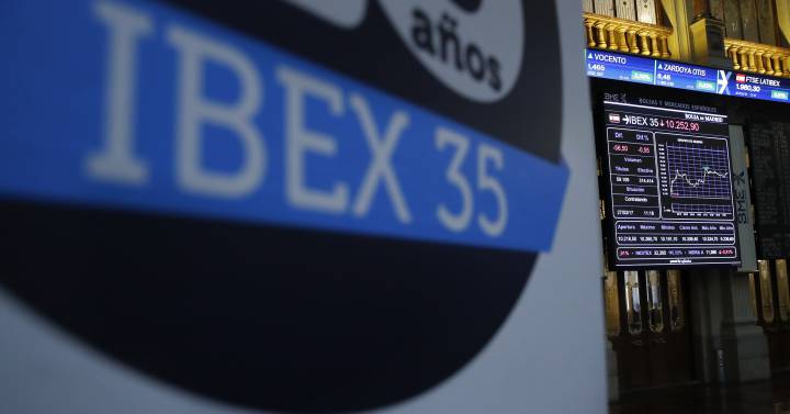 The Ibex accelerates above 9,200 points boosted by Santander and the euro falls after the ECB |  markets