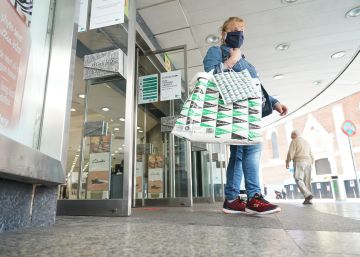 Patronal y sindicatos chocan en la primera reunión por el convenio de El Corte Inglés, Ikea y Carrefour