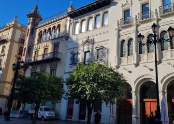 Santander alquila la antigua sede de Popular en Sevilla para abrir un hotel de lujo