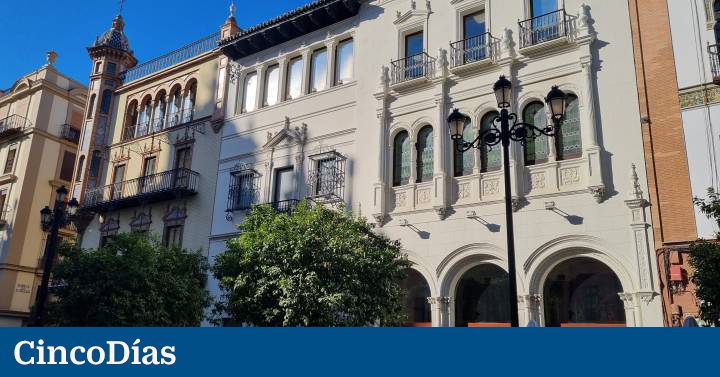 Santander leases the former Popular headquarters in Seville to open a luxury hotel |  companies