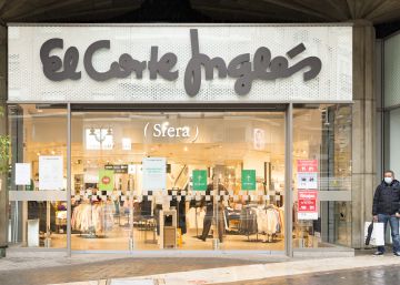 La patronal de El Corte Inglés admite que su primera propuesta salarial se queda 