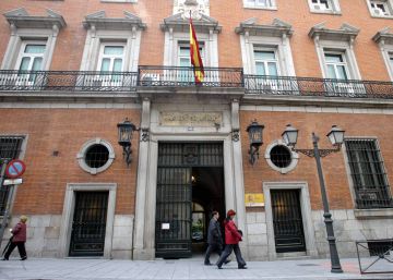 Justicia y letrados firman el acuerdo que pone fin a dos meses de huelga