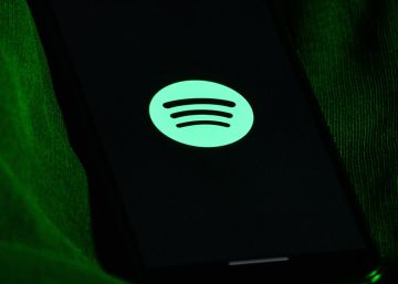 Sí, puedes utilizar tus archivos de música en Spotify y así puedes conseguirlo