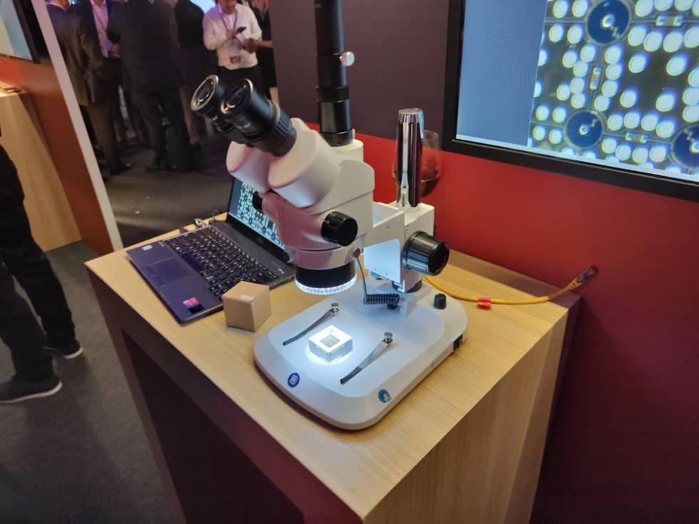 Computación cuántica en microscopio de Fujitsu