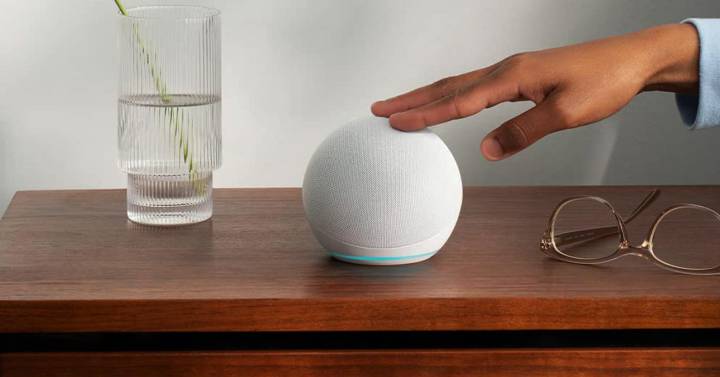 Con este gadget puedes lllevarte Alexa a cualquier parte