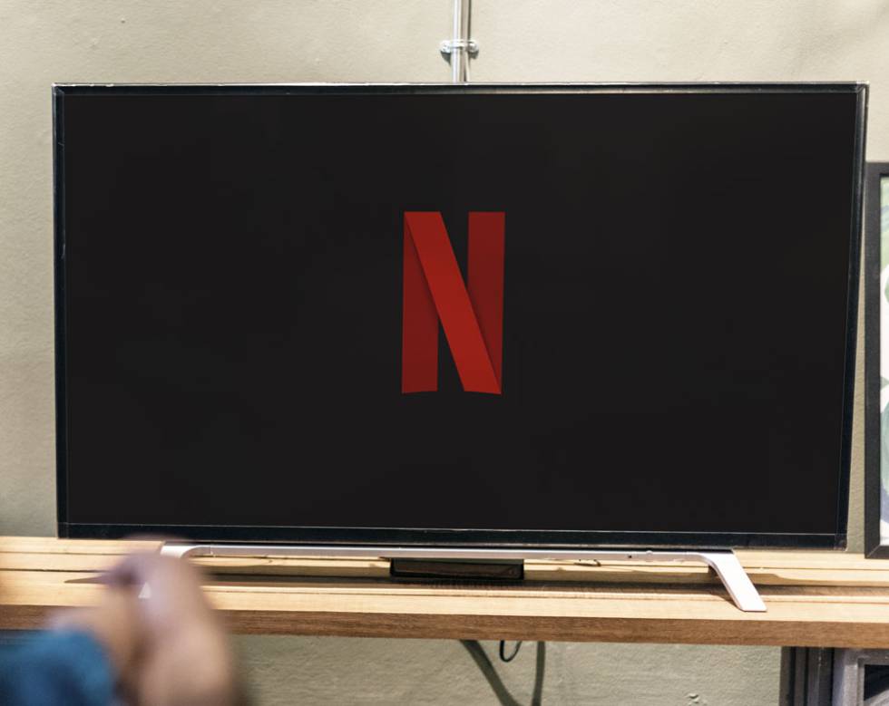 Televisor con el loego de Netflix