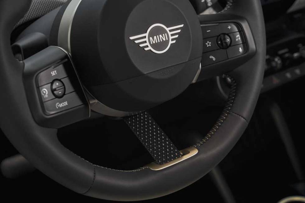 Volante interior del Mini Cooper EV