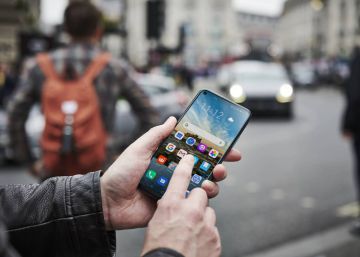 Un tribunal defiende la desconexión digital de un directivo al que acosaron a mensajes mientras estaba de vacaciones