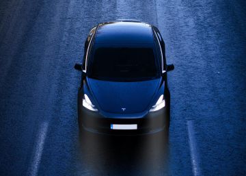 Nuevos problemas para Tesla: 120.000 vehículos retirados por un fallo en sus puertas