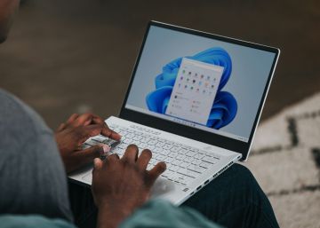 Cómo mover los iconos de la barra de tareas de Windows 11 a la izquierda