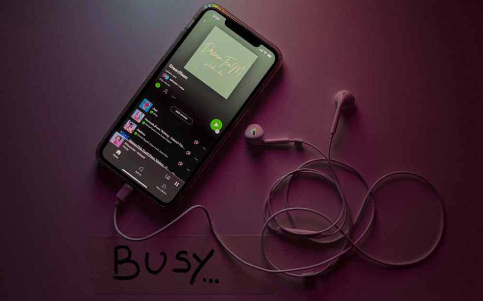 Uso de Spotify en un móvil