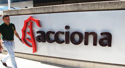 Acciona vuelve al Ibex